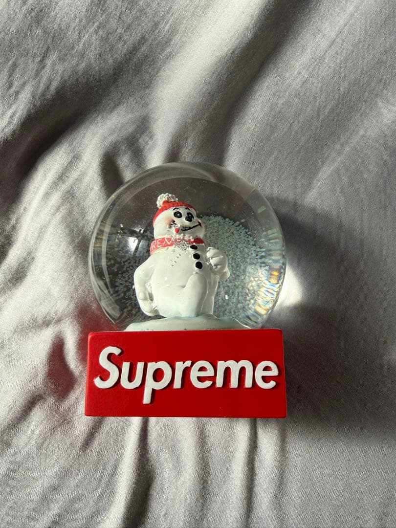 クリスマス Supreme man globe