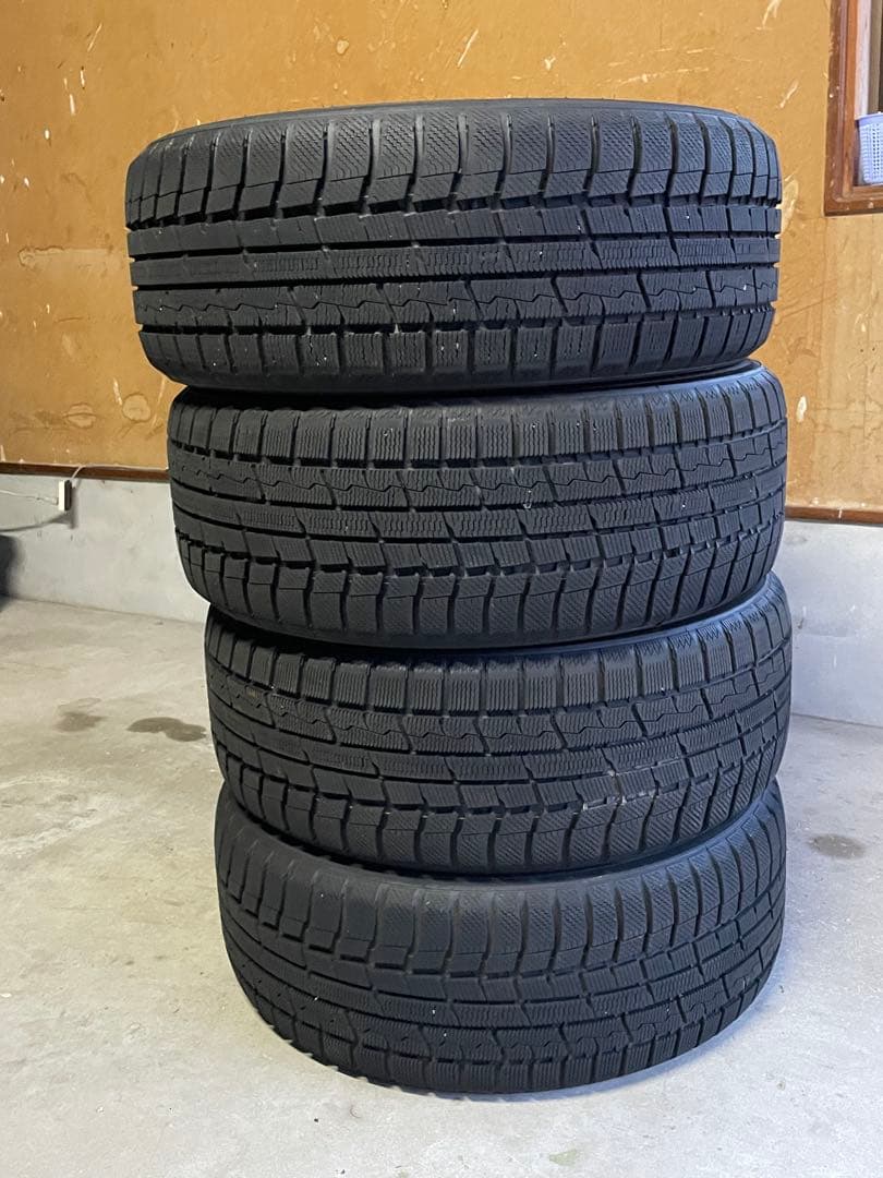 トーヨータイヤ　スタッドレス　225/50R18