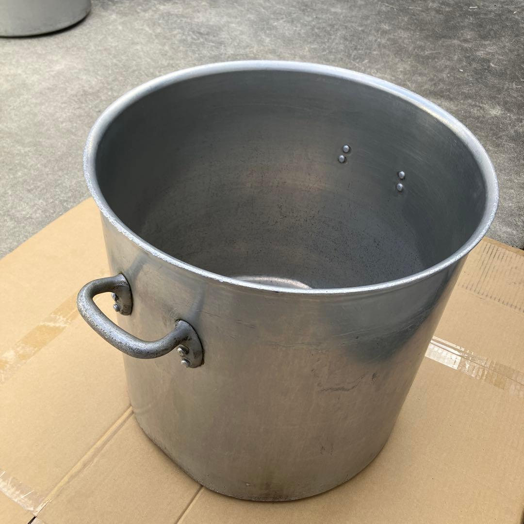 業務用　大型アルミ製　大容量　寸胴鍋　持ち手付き　内径約48cm　分厚いアルミ製
