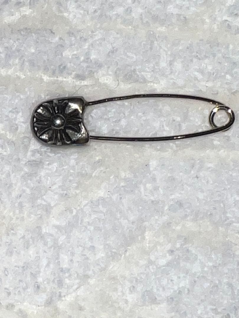 クロムハーツセーフティピン