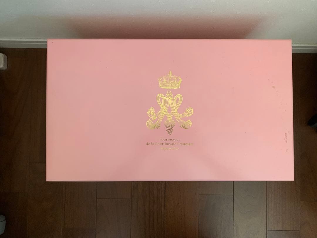 NINA'S ディスプレイボックス　非売品　メイクBOX収納紅茶缶