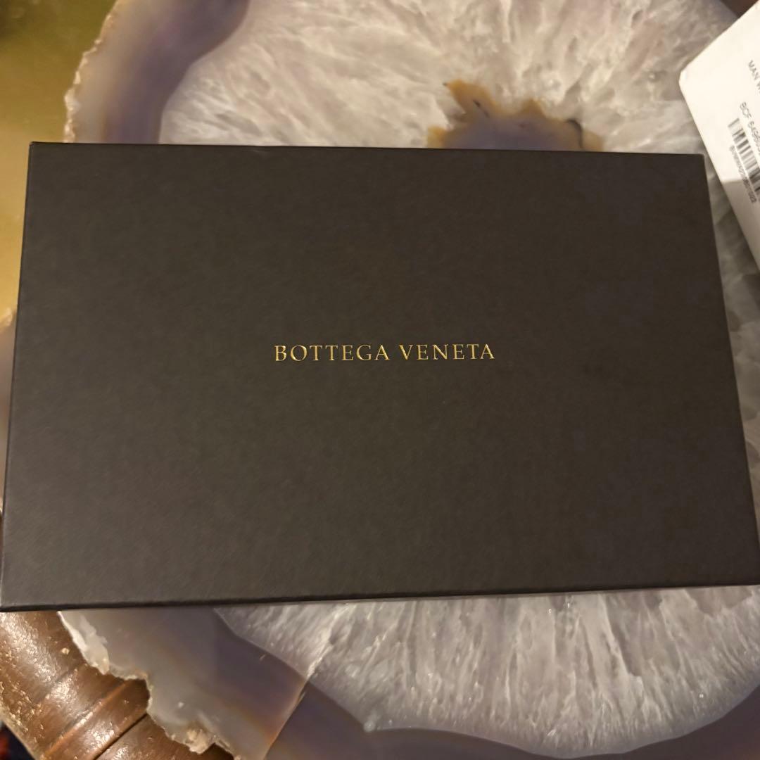 【新品】BOTTEGA VENETA 2つ折り財布　カセット　ブラック