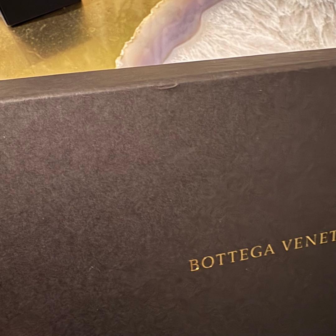 【新品】BOTTEGA VENETA 2つ折り財布　カセット　ブラック