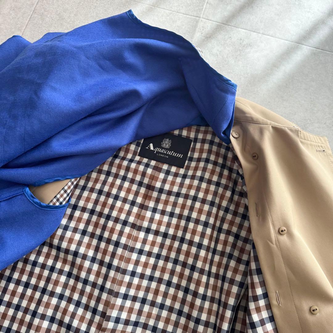 アクアスキュータム　トレンチコート　ロイヤルブルー　ベージュ　ダブル　ライナー