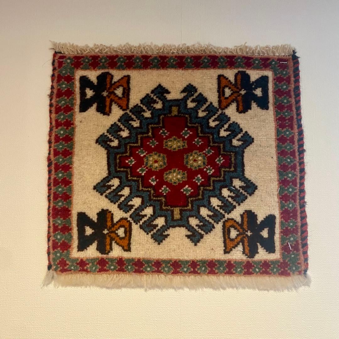 トライバルラグ　ペルシャ絨毯　ヤラメ絨毯