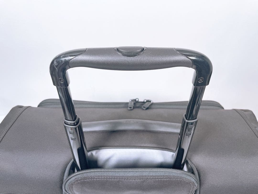 【良品】 TUMI トゥミ ガーメントキャリー 4ウィール 22038D2