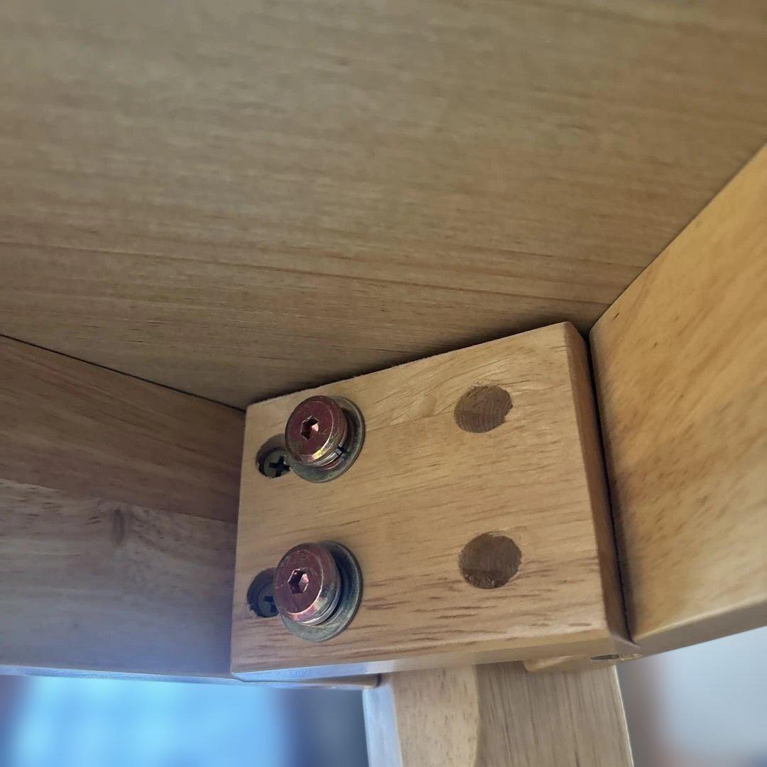 ダイニングテーブル（三角形　おにぎり型）