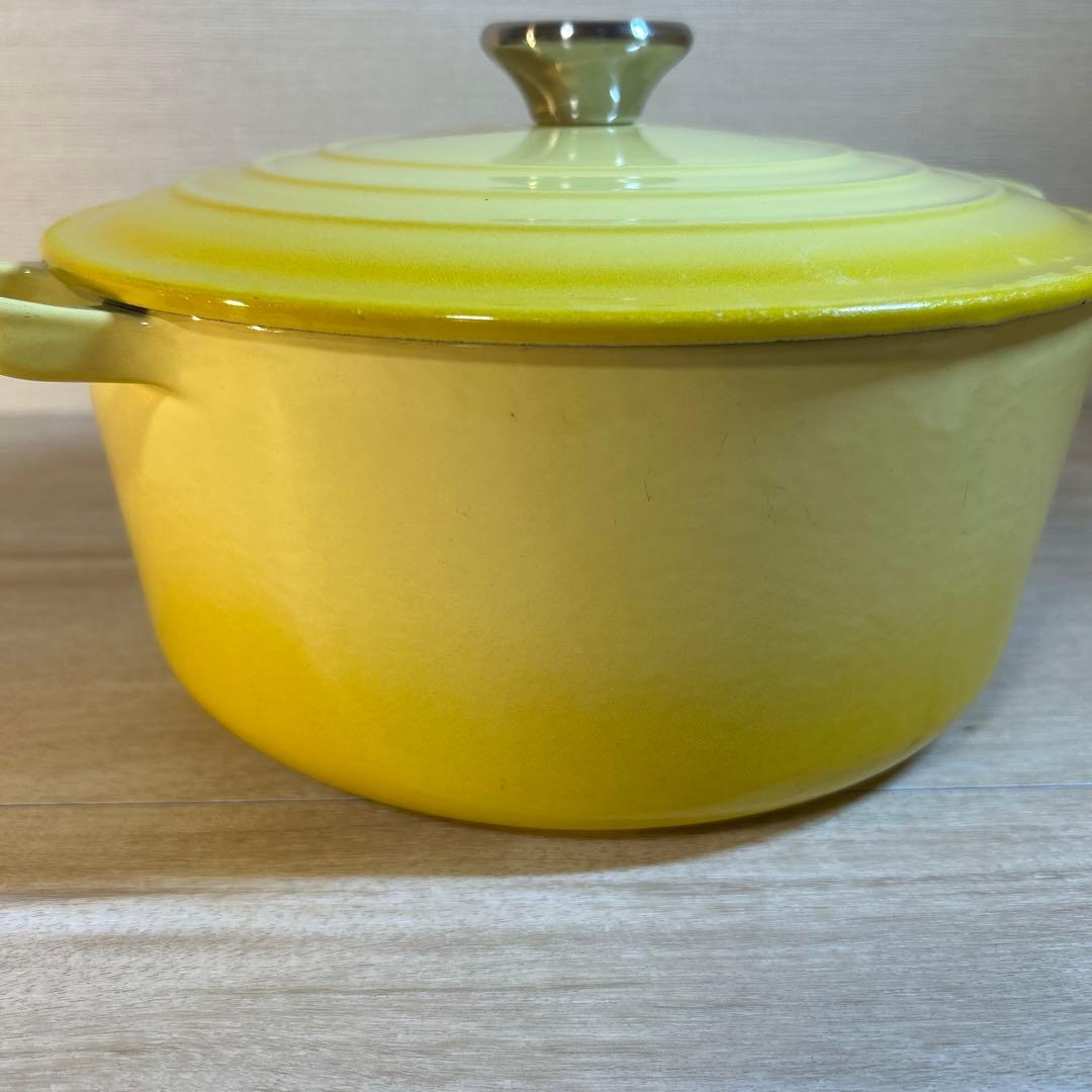 ルクルーゼ　ココットロンド　ソレイユ　24cm 両手鍋　鍋