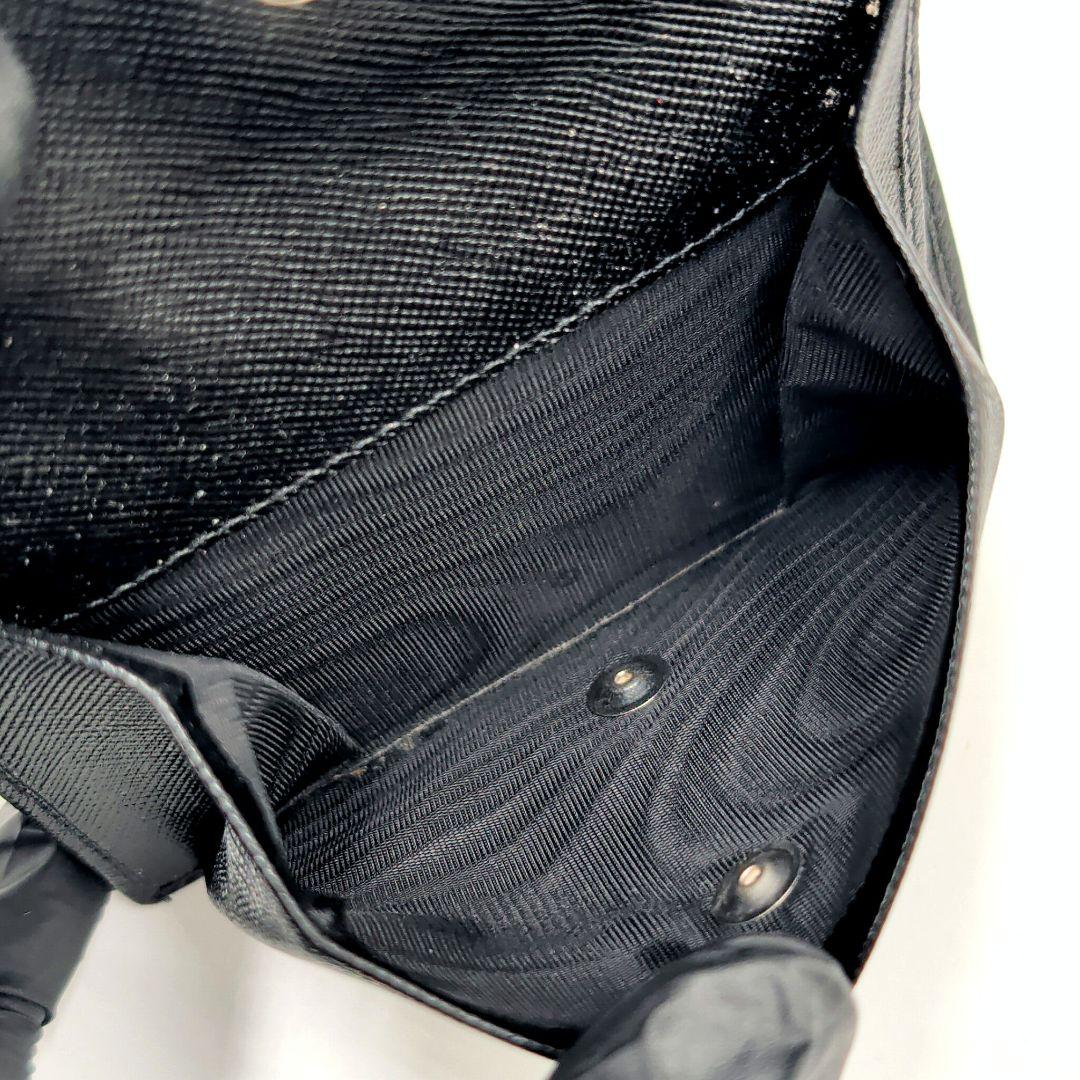 PRADA プラダ サフィアーノトライアングル 折り財布 ブラック NERO