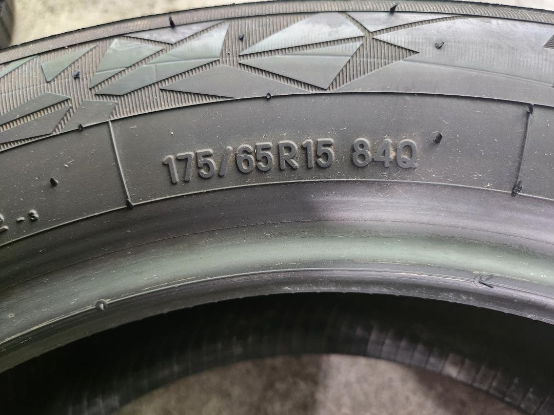 送料込☆2021年製TOYOトーヨータイヤ 175/65R15日本製☆4本