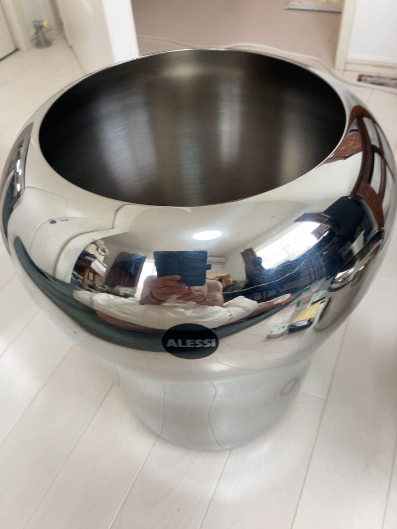 Alessi ステンレススチール 置物 (中)