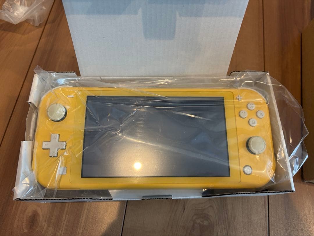 Nintendo Switch Lite イエロー ジャンク品