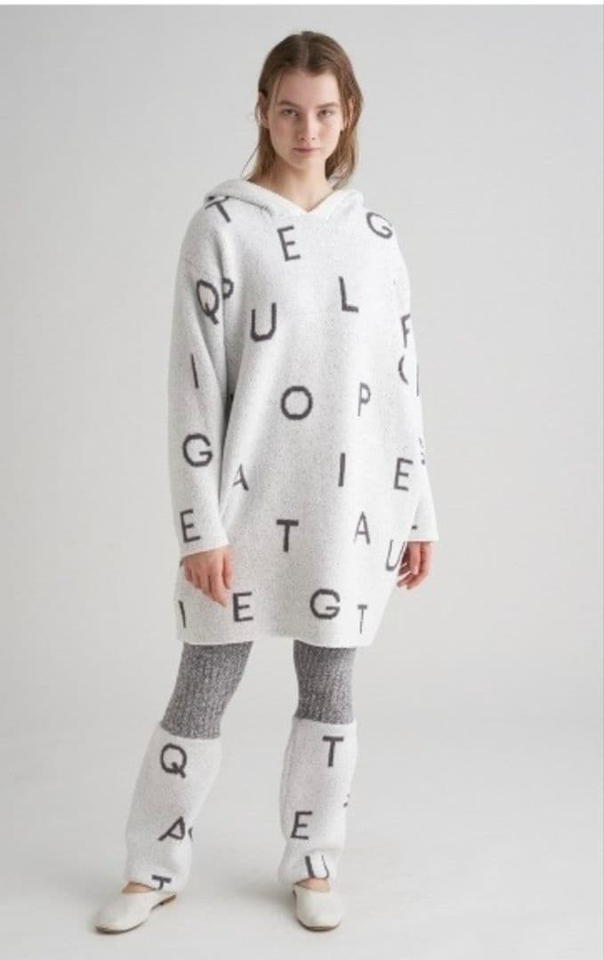 【新品未使用】ジェラートピケ パウダー ロゴジャガード ワンピース