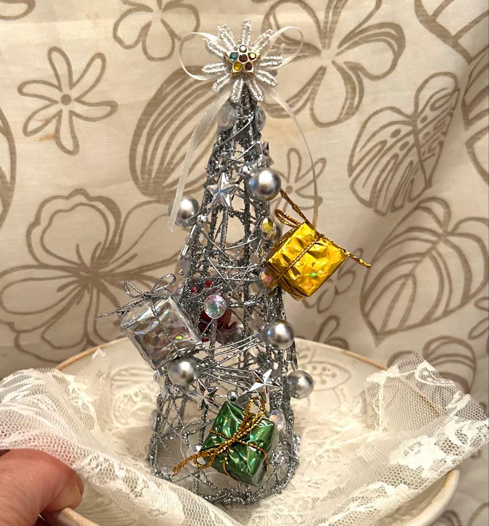 «825»◤完売◢クリスマスツリー*シルバーカラーシンプル*手のひらサイズ