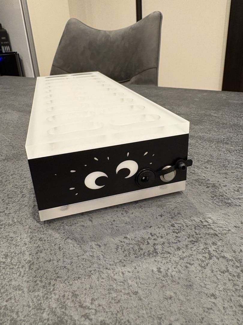 クライナー ディスプレイ スタンド カートン LED リモコン付 充電式