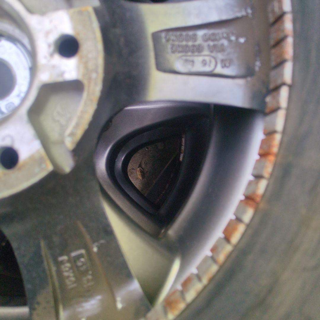 【送料込み】スタッドレスタイヤ　195/65R15 BLIZZAK　VRX