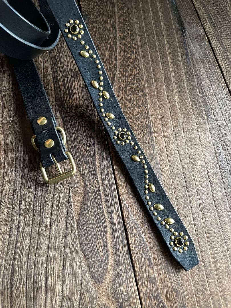 スタッズナローロングベルト　24㎜　 真鍮　フラワー　HTC CALEE