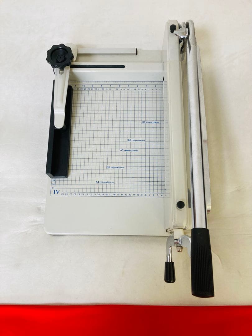業務用　大型裁断機　ペーパーカッター　サイズ　A4　B5　A5　B6　B7