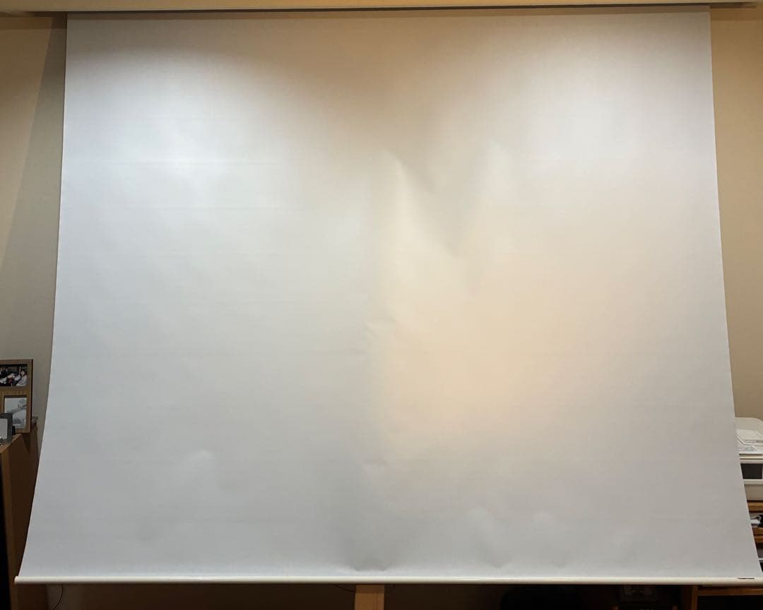 電動ロールスクリーン　シアターハウス