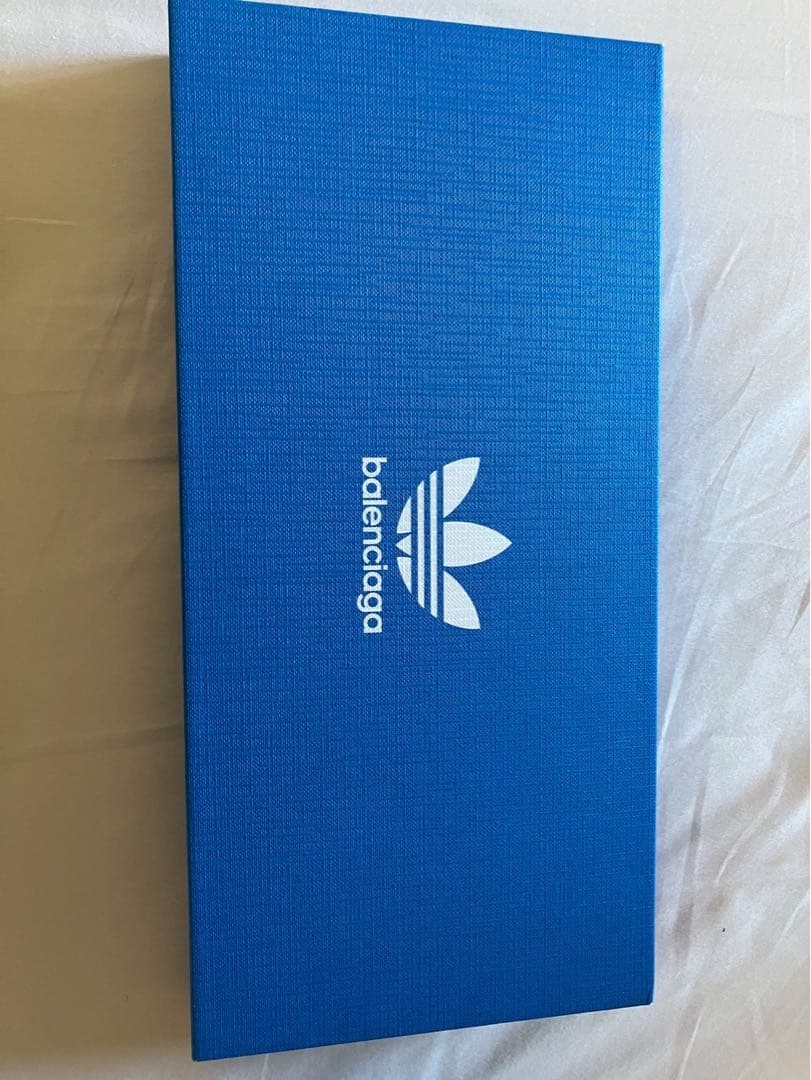 BALENCIAGA Adidas 手袋　正規品新品