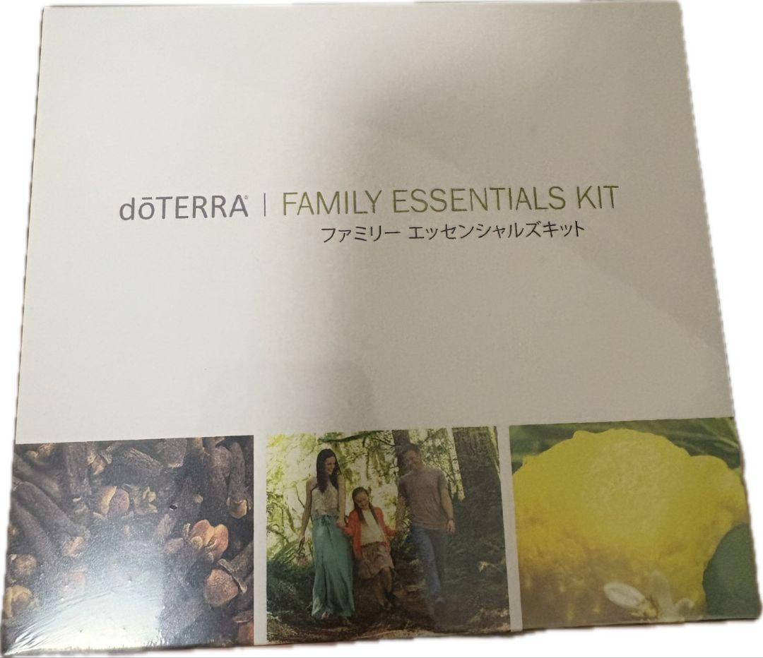 新品未開封　dōTERRA ファミリー エッセンシャルズ キット　10本　ドテラ