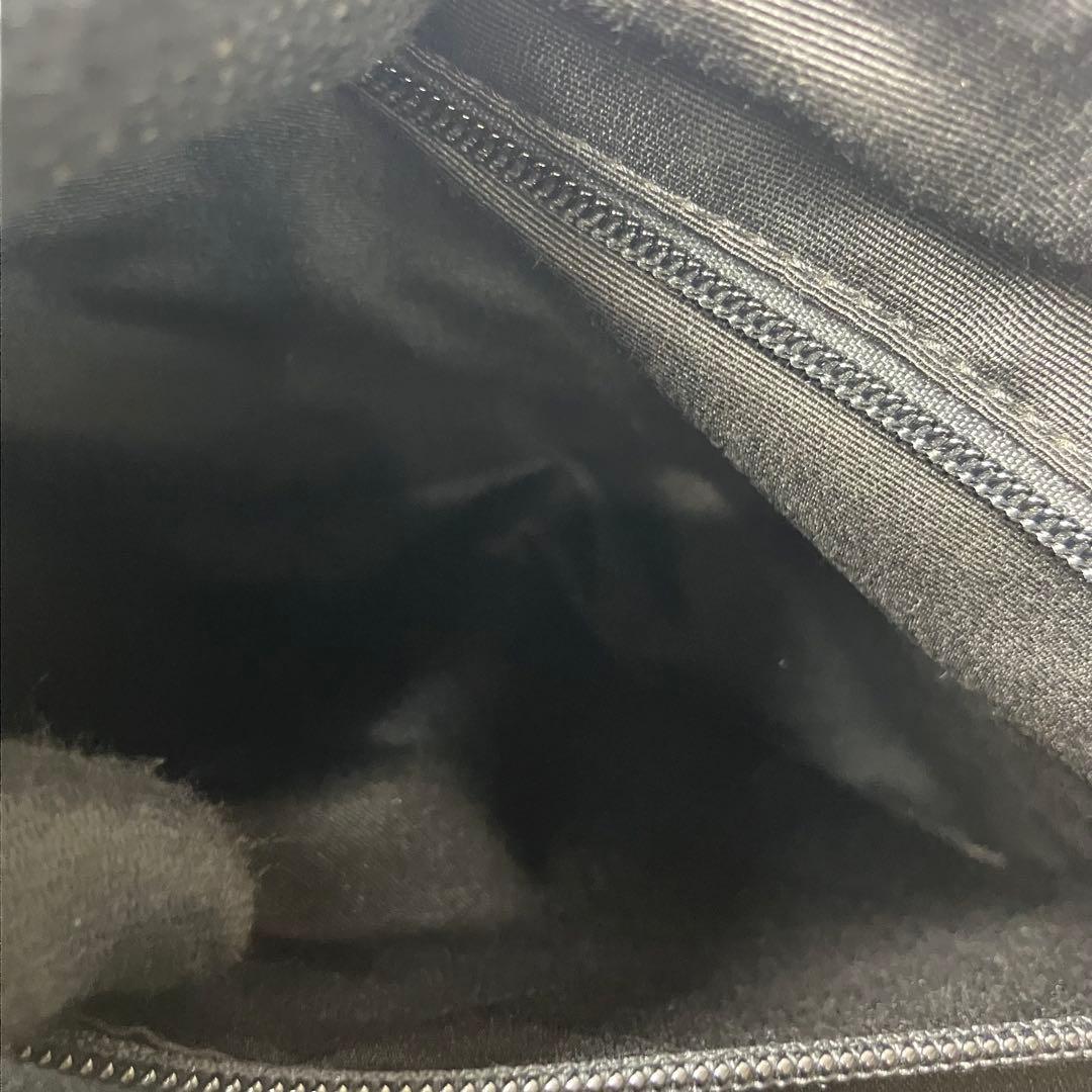 美品 コーチ ヘリテージ シグネチャー メッセンジャーバッグ ブラック A4可