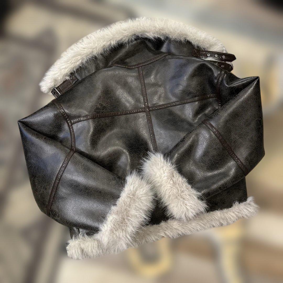 2025年 冬 MURUA アンイーブンショートフェイクムートンジャケット