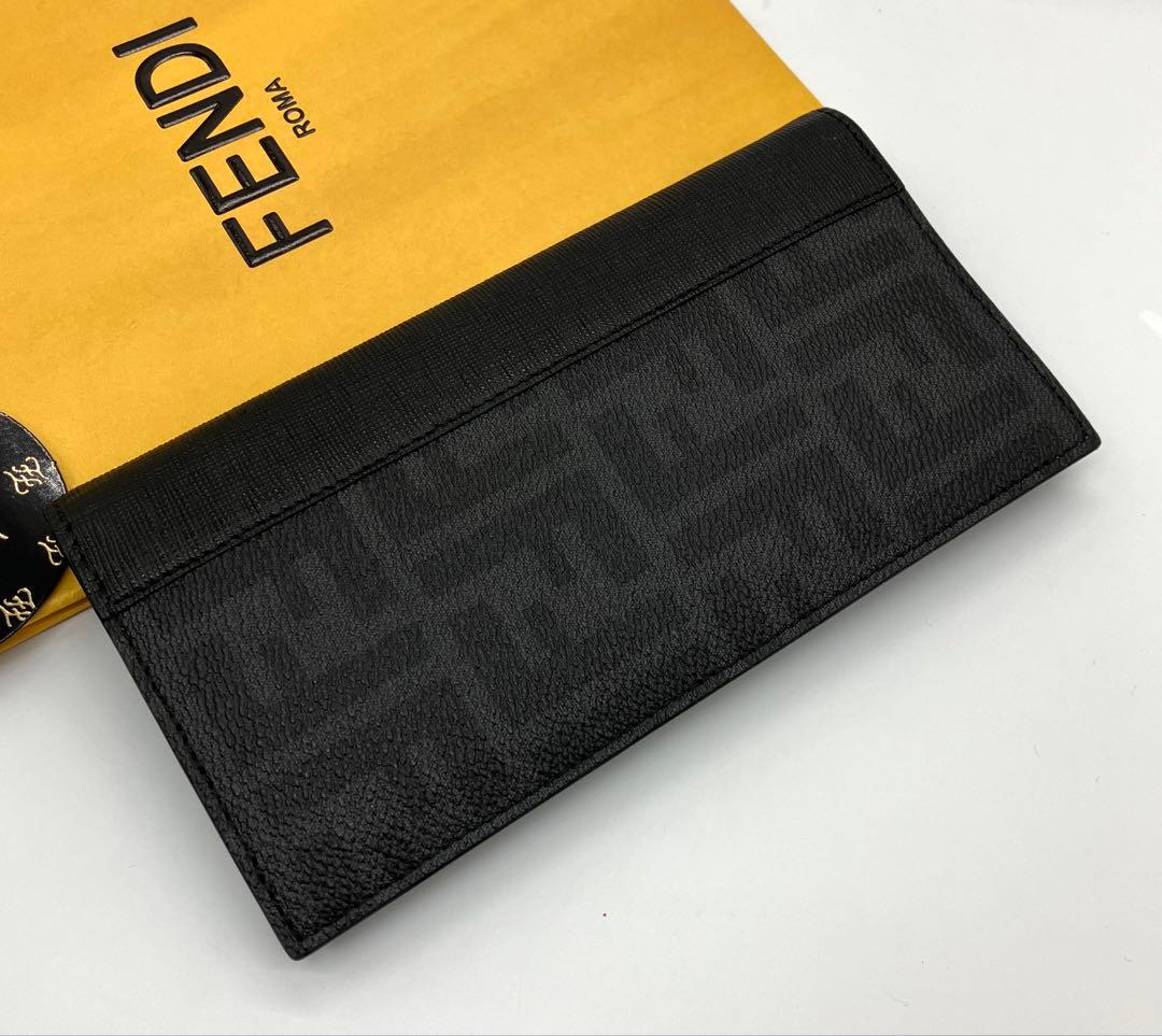 ⭐️ 極美品 フェンディ ズッカ FF 二つ折り 長財布 ブラック PVC 鑑定済