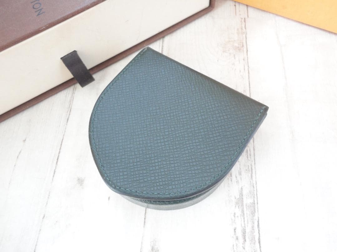 超美品☆ヴィトン【タイガ】ケース【ポルトモネ・キュベット】オシャレ☆B11