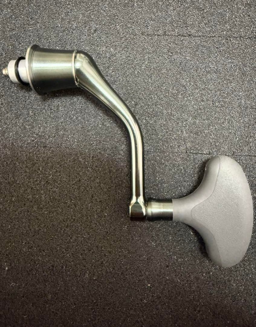 【ほぼ新品】22ステラC3000 MHG シマノ　箱付き　送料込み