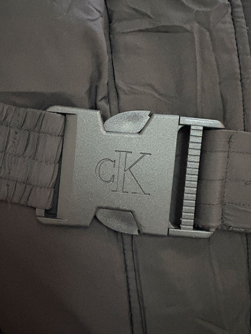 引越しセール！カルバンクライン　ベルト付き　ダウンジャケット