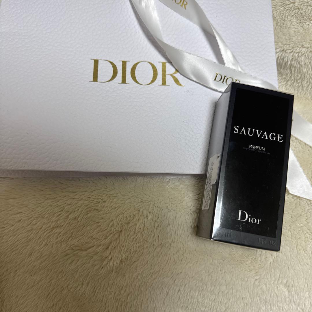 ソヴァージュ パルファン　30ml ディオール Dior SAUVAGE 香水
