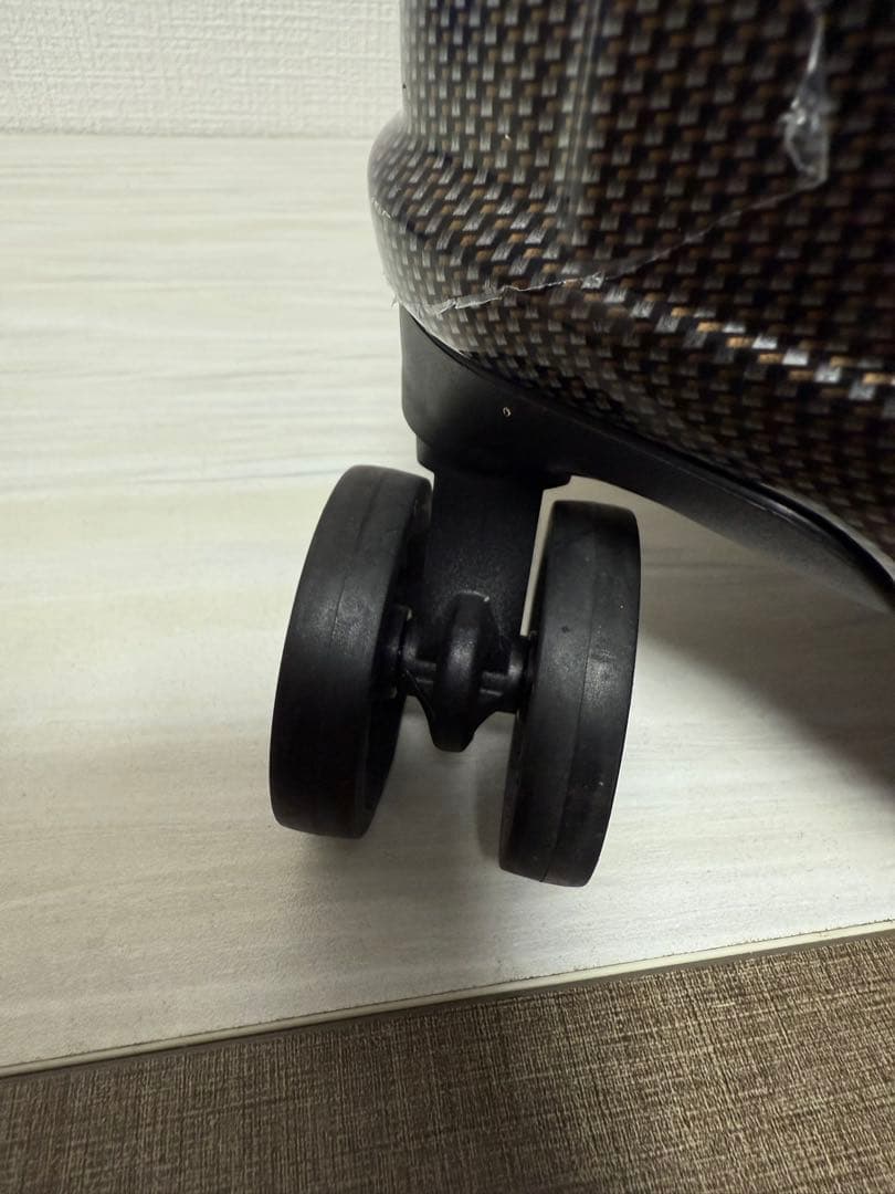 未使用 siffler スーツケース 56L TSA搭載 カーボンネイビー