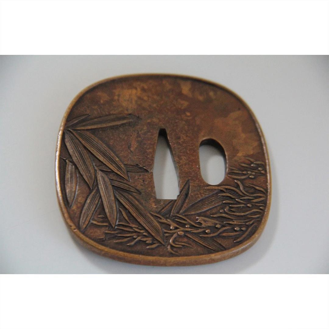 伊勢海老 鐔　刀鍔 日本刀 装具 刀装飾 つば 武具 ツバ