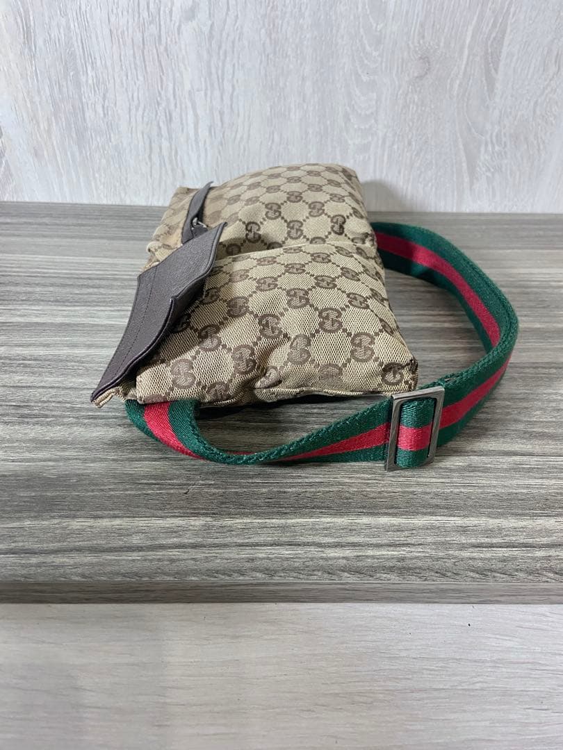 GUCCI ボディバッグ　ウエストポーチ　シェリーライン　GG柄　キャンバス