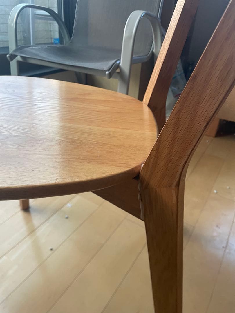 木製ダイニングテーブルと椅子4脚セット