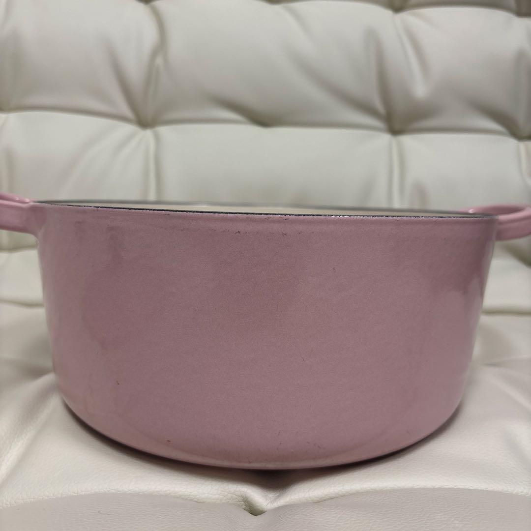 ル・クルーゼ　22cm 鍋　ピンク