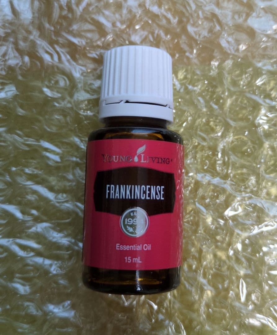 Young Living フランキンセンス エッセンシャルオイル 15mL