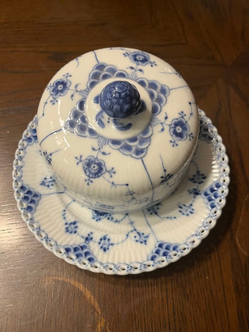 ロイヤルコペンハーゲン ハーフレース　ドーム型バターディッシュ　レア