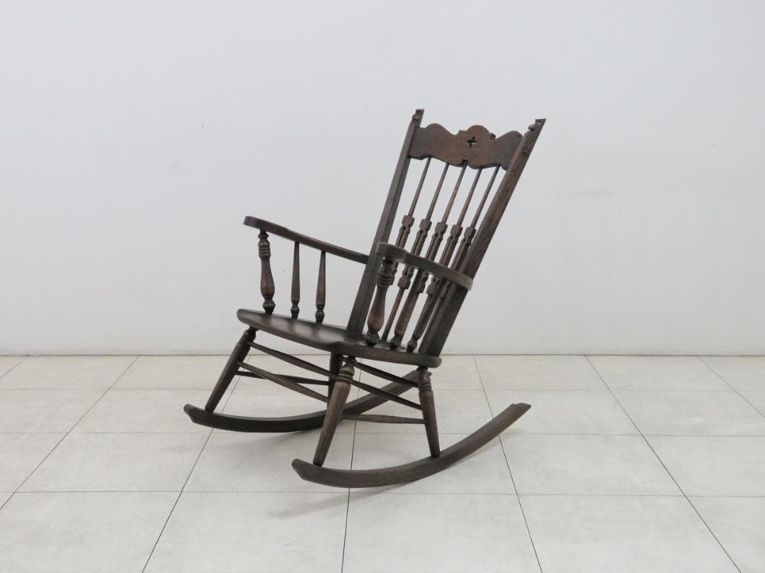 神戸洋風家具 永田良介商店 スカシ型ロッキングチェア ナラ材 検キツツキダニエル