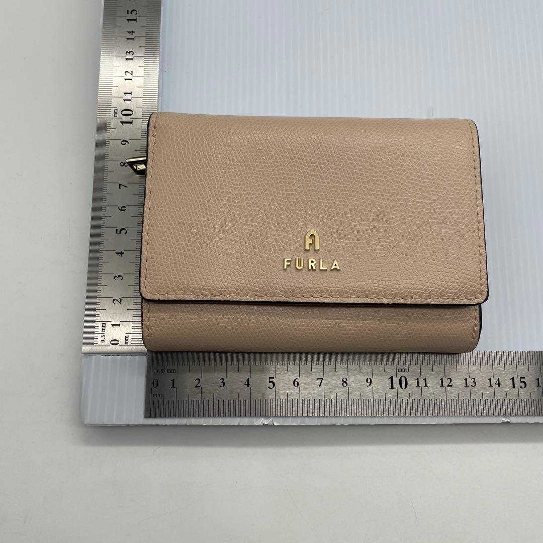 ☆新品同様☆FURLA☆フルラ☆二つ折り財布