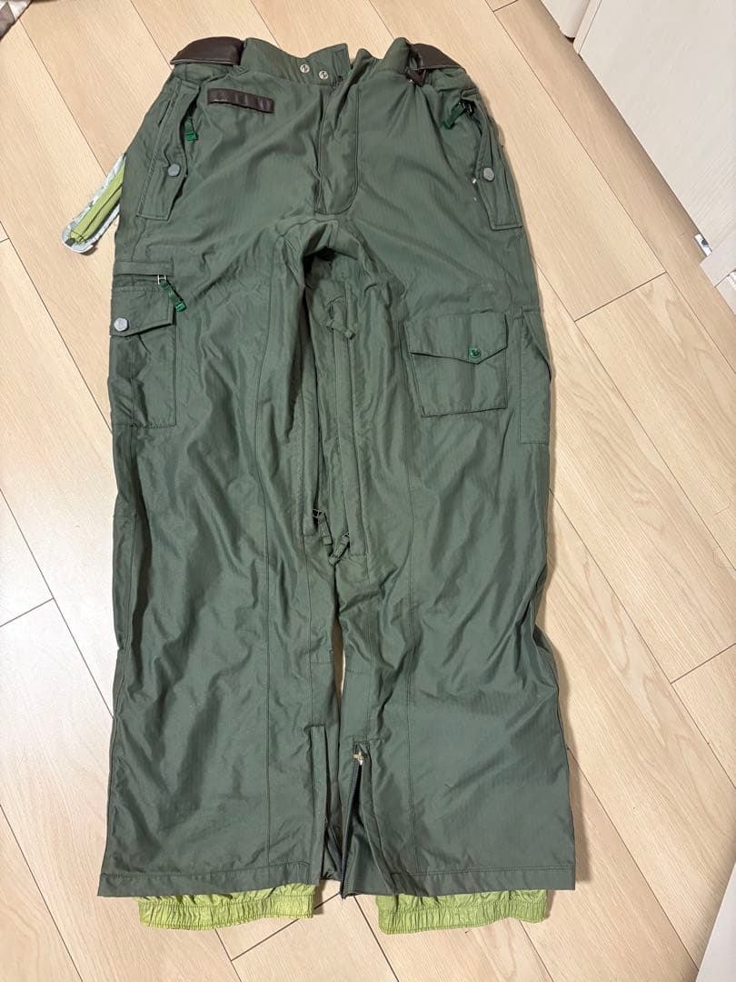 BURTON 迷彩 スノーボードウェア 上下セット L
