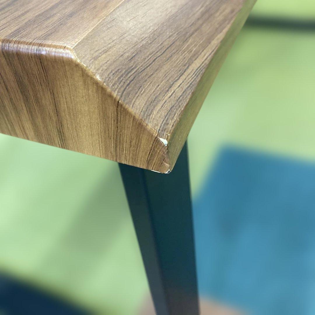 モダン木製ダイニングテーブル　直接引取り