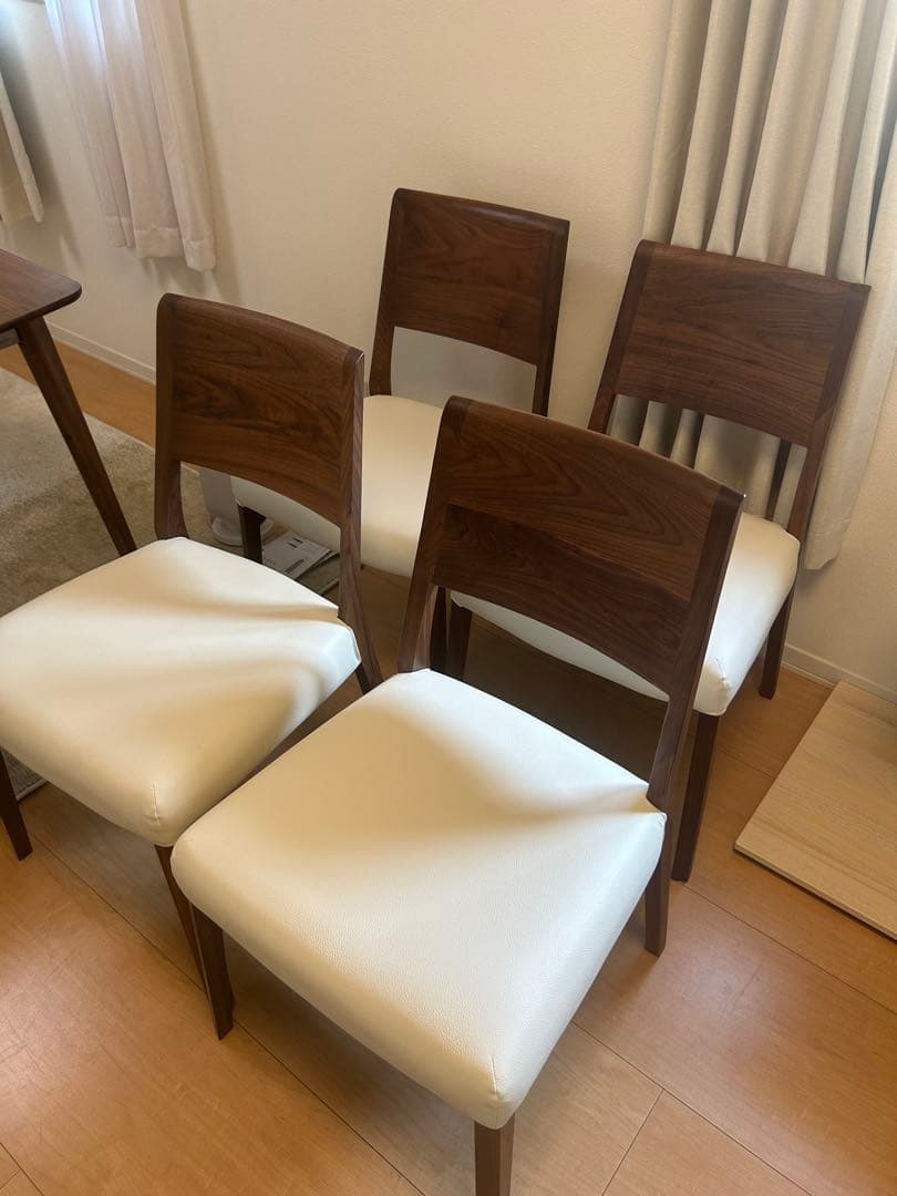 y　大塚家具　ダイニングチェア シネマ B アイボリー