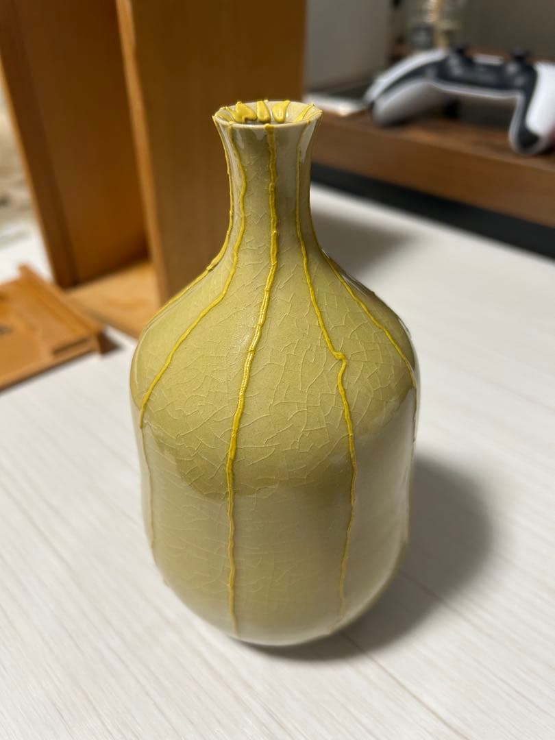 加藤達次　黄釉　花瓶