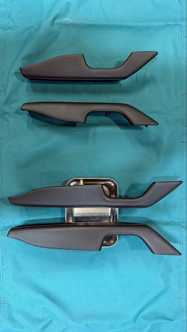 ハイラックス(GUN125)アームレスト