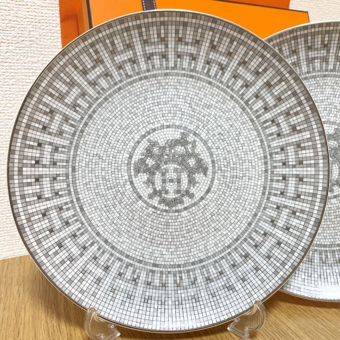 【新品 2枚セット ギフト】エルメス　モザイク 〈プラチナ〉 デザートプレート