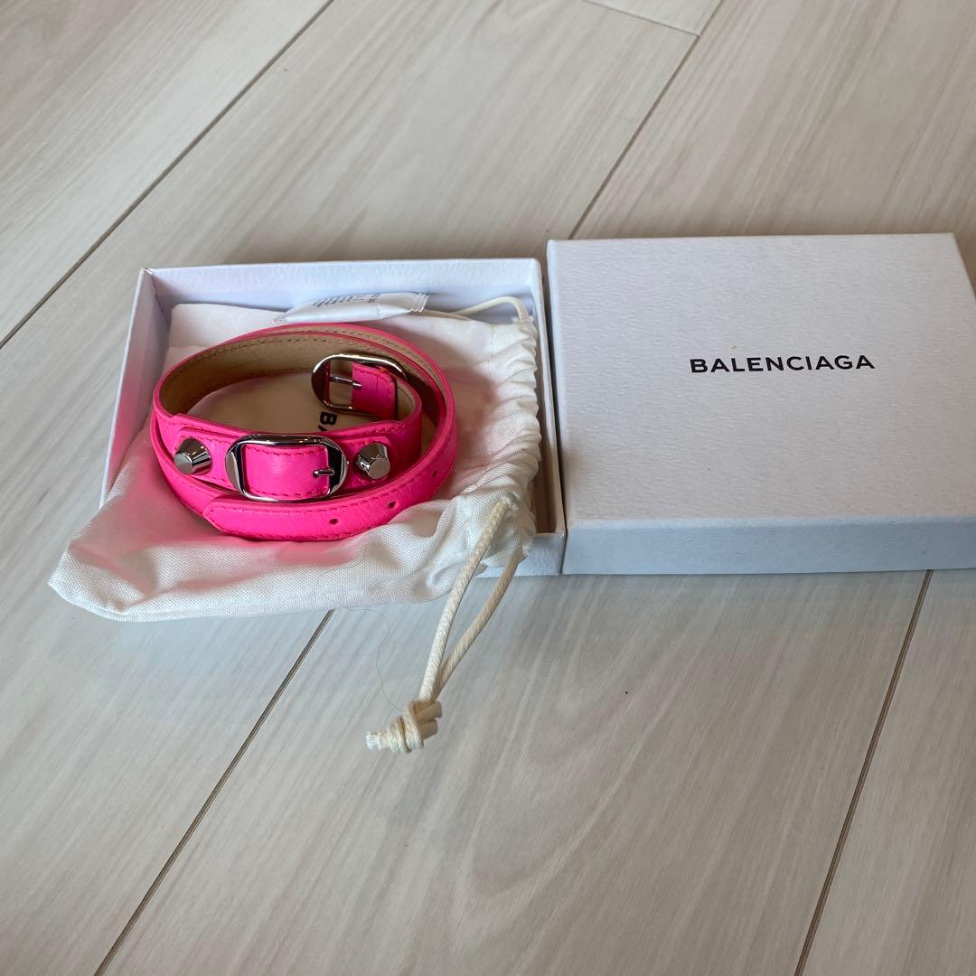 BALENCIAGA ピンク バングル