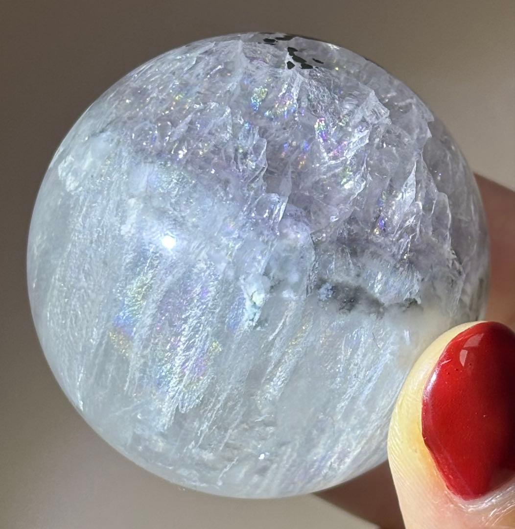 《セリサイト共生・虹彩結晶》パイライト イン フローライト＊スフィア　オーロラ虹