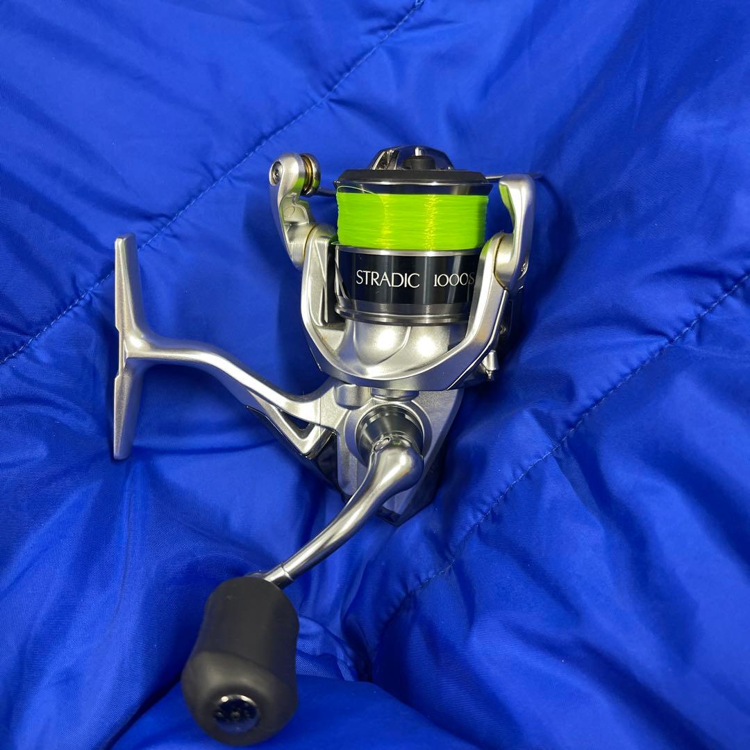 シマノ STRADIC 1000s スピニングリール。未使用。